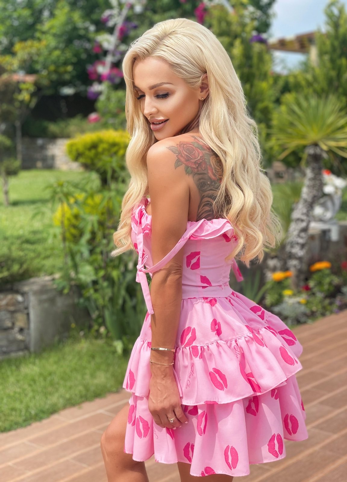 Dress”Kiss”